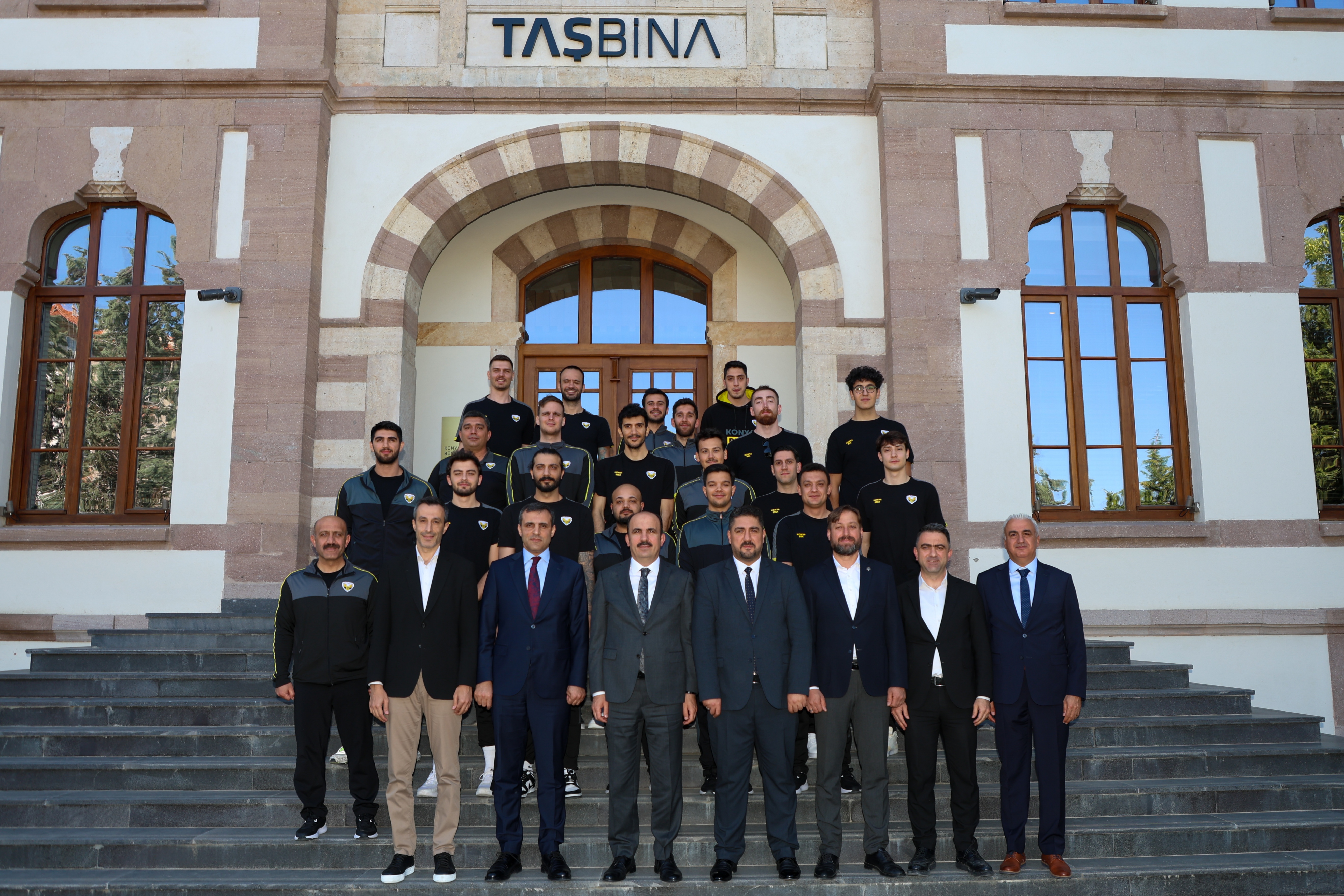 Başarılı takımdan Başkan Altay'a ziyaret