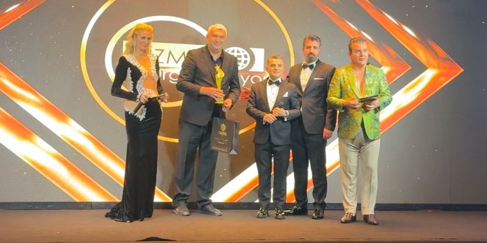 USMEK’e “Yılın En Başarılı Sivil Toplum Kuruluşu” ödülü