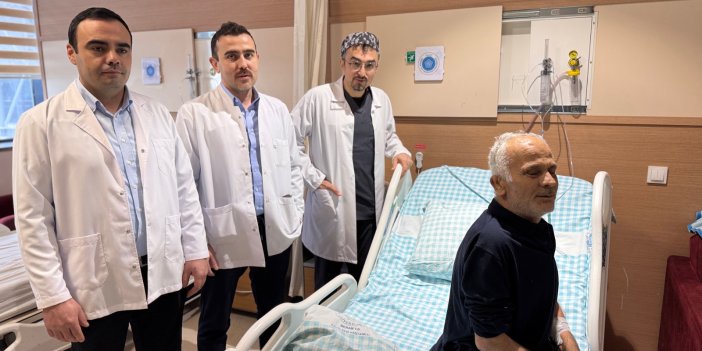Kamburundan 8 saatlı riskli ameliyattan sonra sırtüstü uyumanın rahatlığını yaşadı