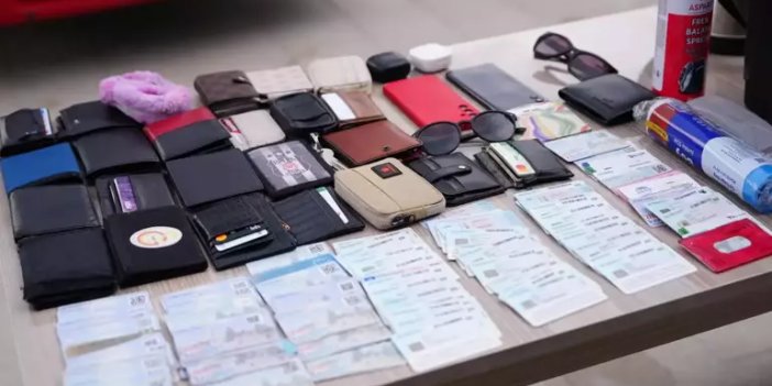 Halk otobüslerinde unutulan eşyalar dikkat çekti