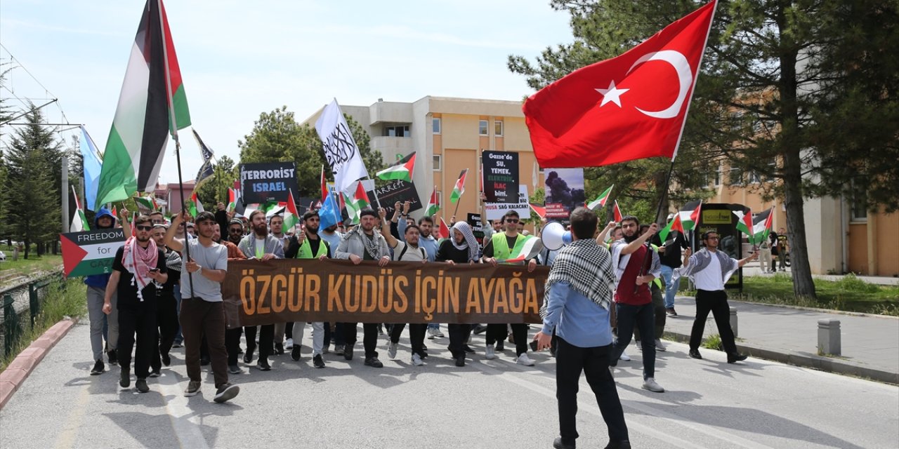 SÜ'de öğrenciler İsrail'in Gazze'ye yönelik saldırılarını protesto etti