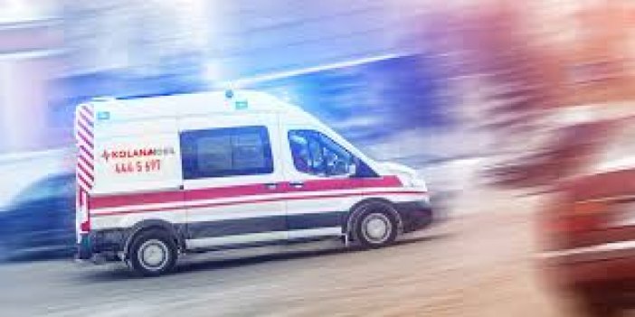 Kadınhanı'da tır ile ticari araç çarpıştı. 1 yaralı, 1 ölü var