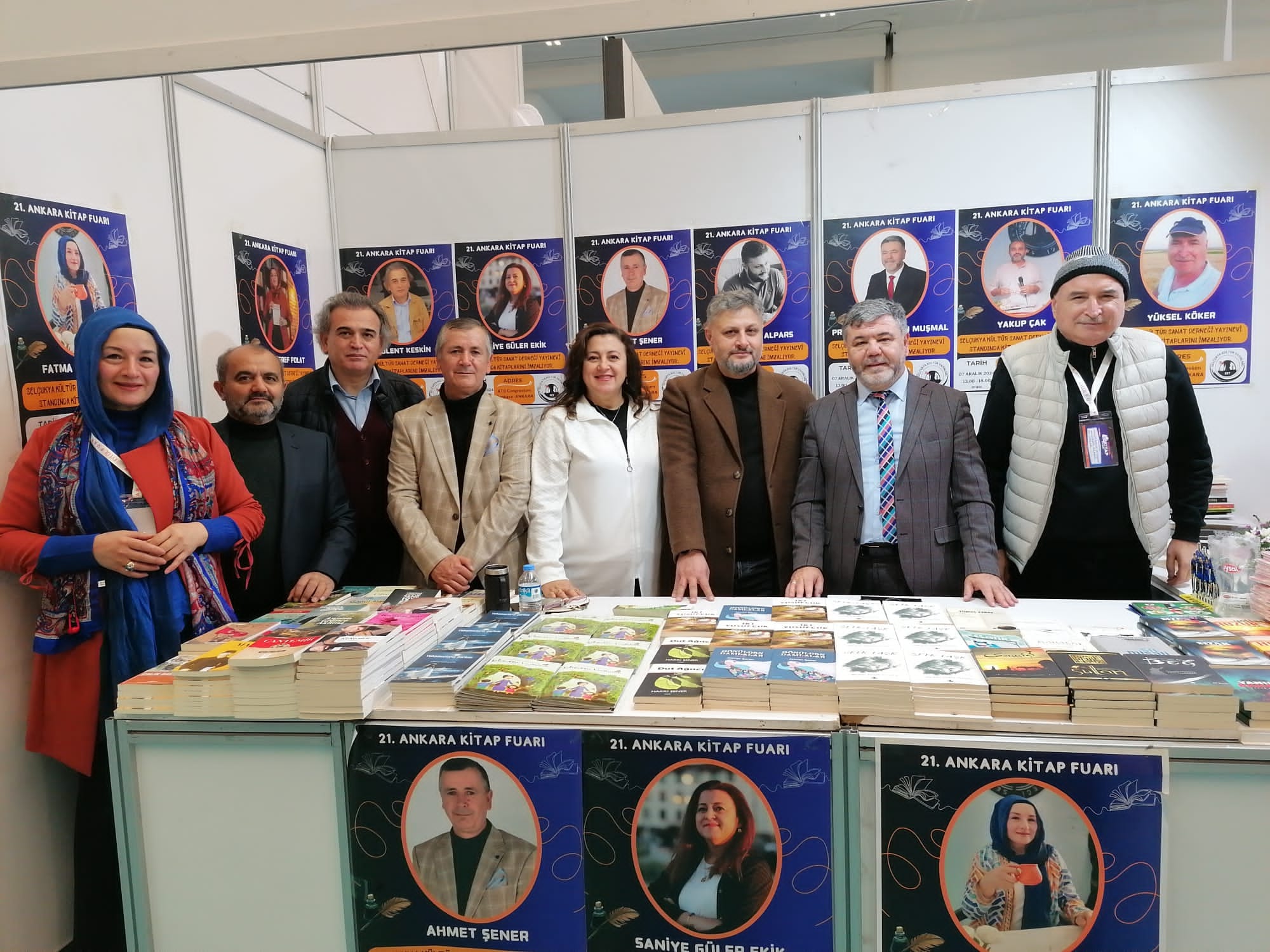 Selçukya 42 Yazarları Ankara ve Isparta fuarına damga vurdu
