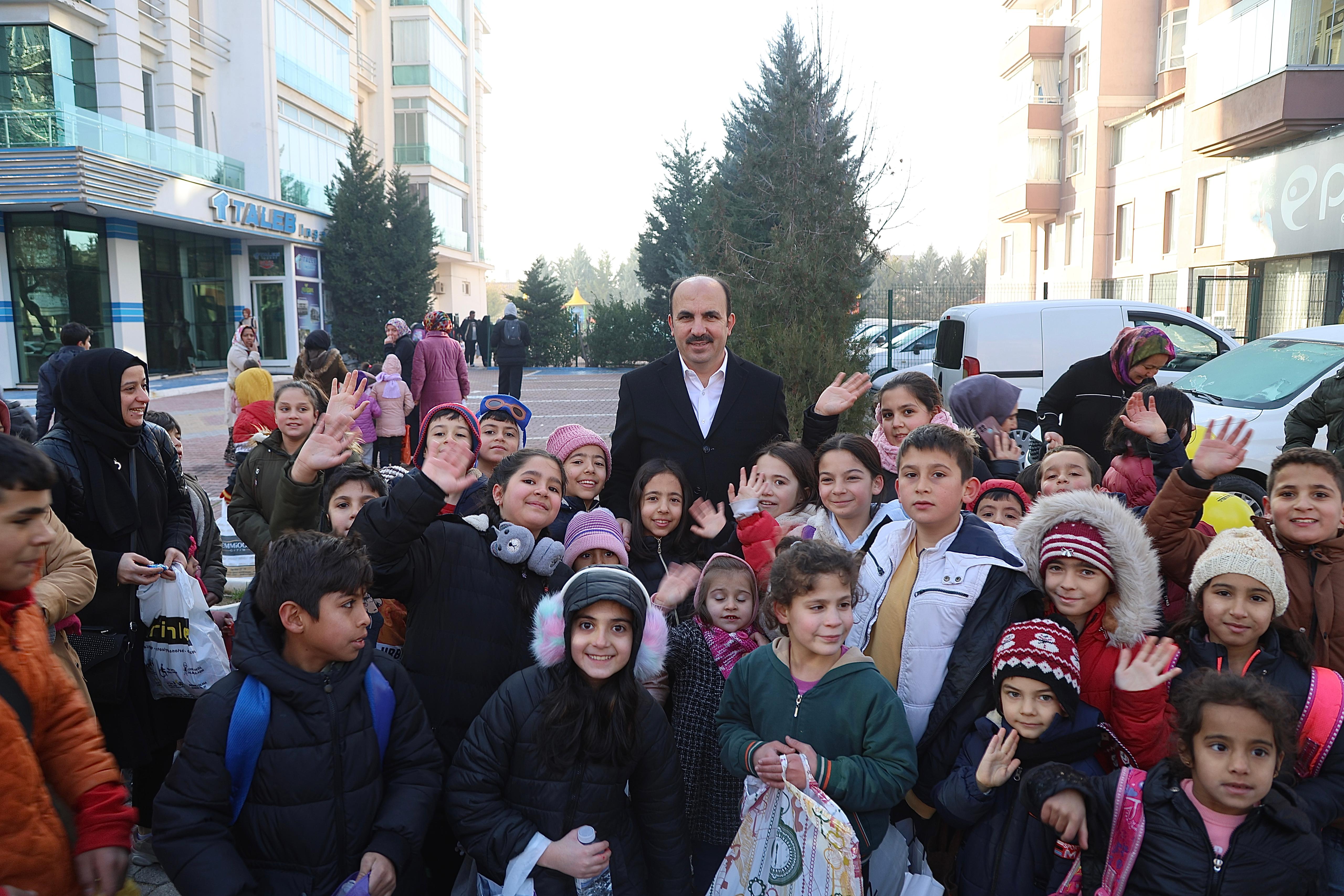 Başkan Altay çocukların Şivlilik coşkusuna ortak oldu