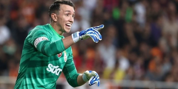 Galatasaray'da Fernando Muslera'ya yeni teklif