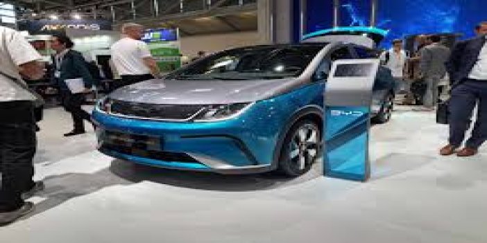 BYD, yeni modeli ATTO 2'yi Brüksel Otomobil Fuarı'nda ziyaretçilerle buluşturdu!
