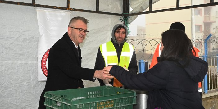 Seydişehir'de final sınavlarına girecek öğrencilere çorba ikramı