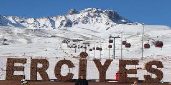 İç Anadolu'nun "zirvesi" Erciyes'te kayakseverler akın etti