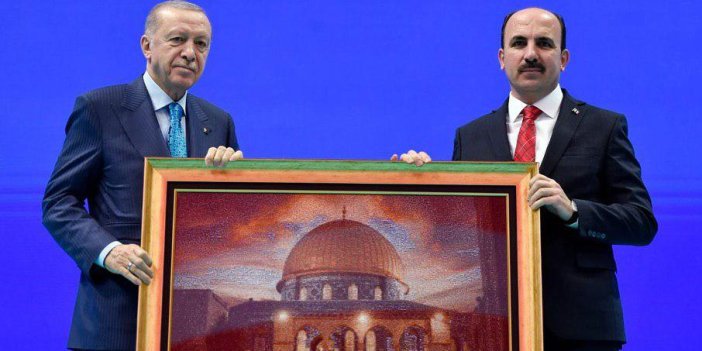 Başkan Altay'dan, Cumhurbaşkanı Erdoğan'a anlamlı hediye