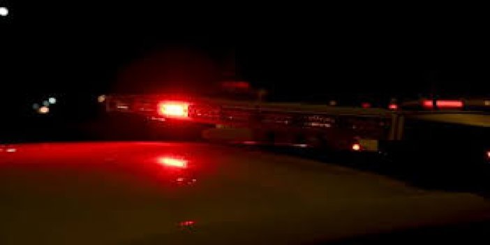 Konya'da bariyerlere çarpan tırın sürücüsü yaralandı