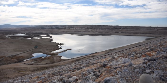 Karaman'da İbrala Barajı'nda su seviyesi düştü