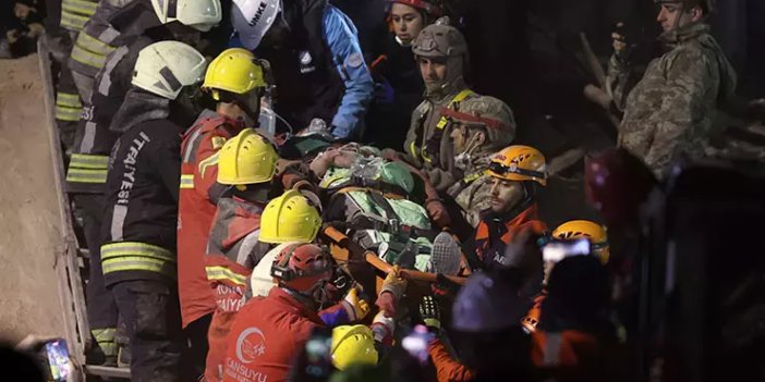 Konya'da bina çöktü! 1 kişinin cansız bedenine ulaşıldı, 3 kişi yaralı kurtarıldı