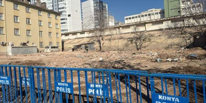 Konya'da çöken binanın bulunduğu cadde yeniden trafiğe açıldı