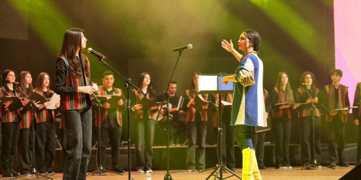 Selçuklu'da Erkin Koray Şarkıları Konseri yoğun ilgi gördü