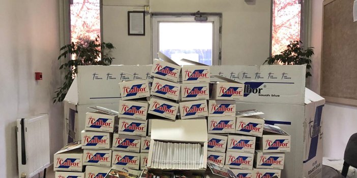 Şüpheli araçtan binlerce kaçak sigara çıktı