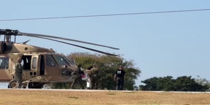 Serbest bırakılan İsrailli esirler, İsrail'e ulaştı