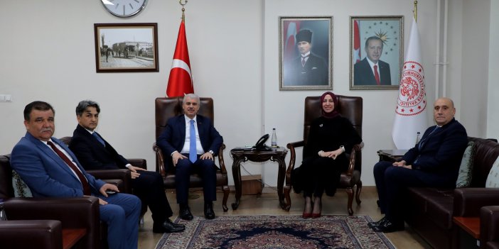 Gençlik ve Spor Bakan Yardımcısı Koçoğlu, Konya Valisi Akın'ı ziyaret etti