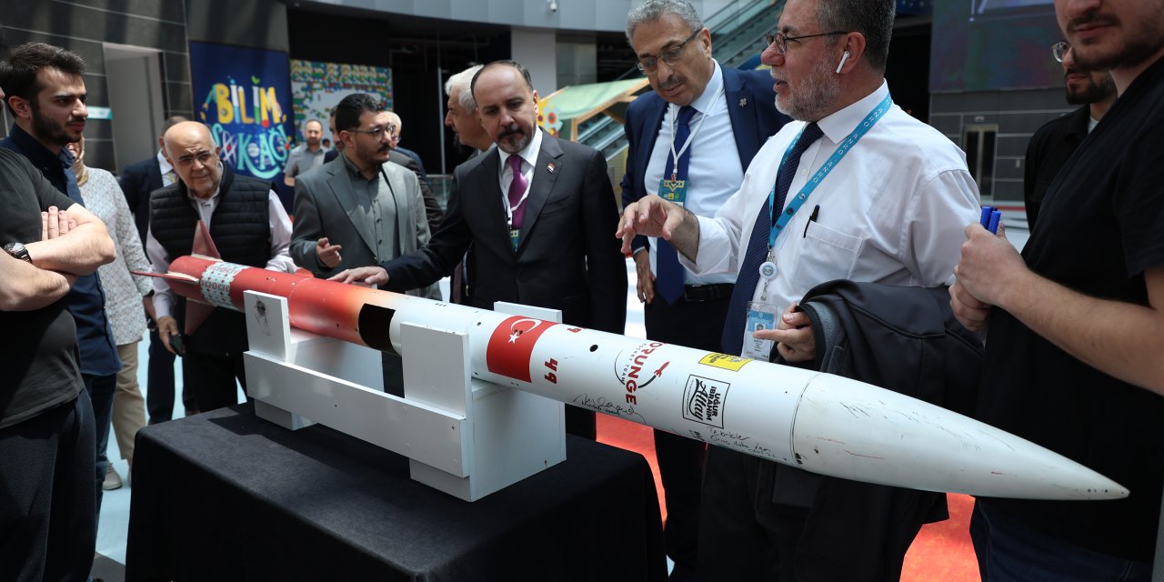 Bakan Özer: 50 derslikte yüz yüze eğitime ara verildi