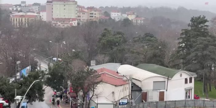 İstanbul'da kar yağışı etkili oluyor