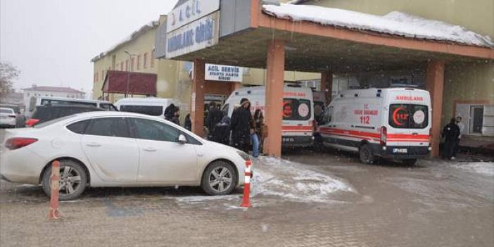 Hakkari'de 43 öğrenci gıda zehirlenmesi şüphesiyle hastaneye kaldırıldı