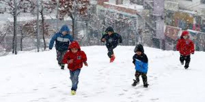 Yozgat'ın bazı ilçelerinde eğitime 1 gün 'kar' engeli