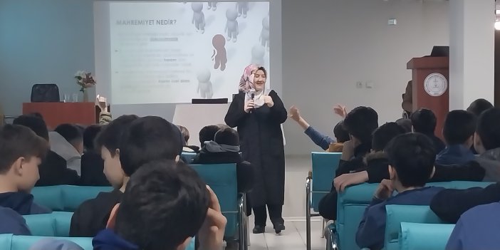 Karatay'da ortaokul öğrencilere mahremiyet eğitimi