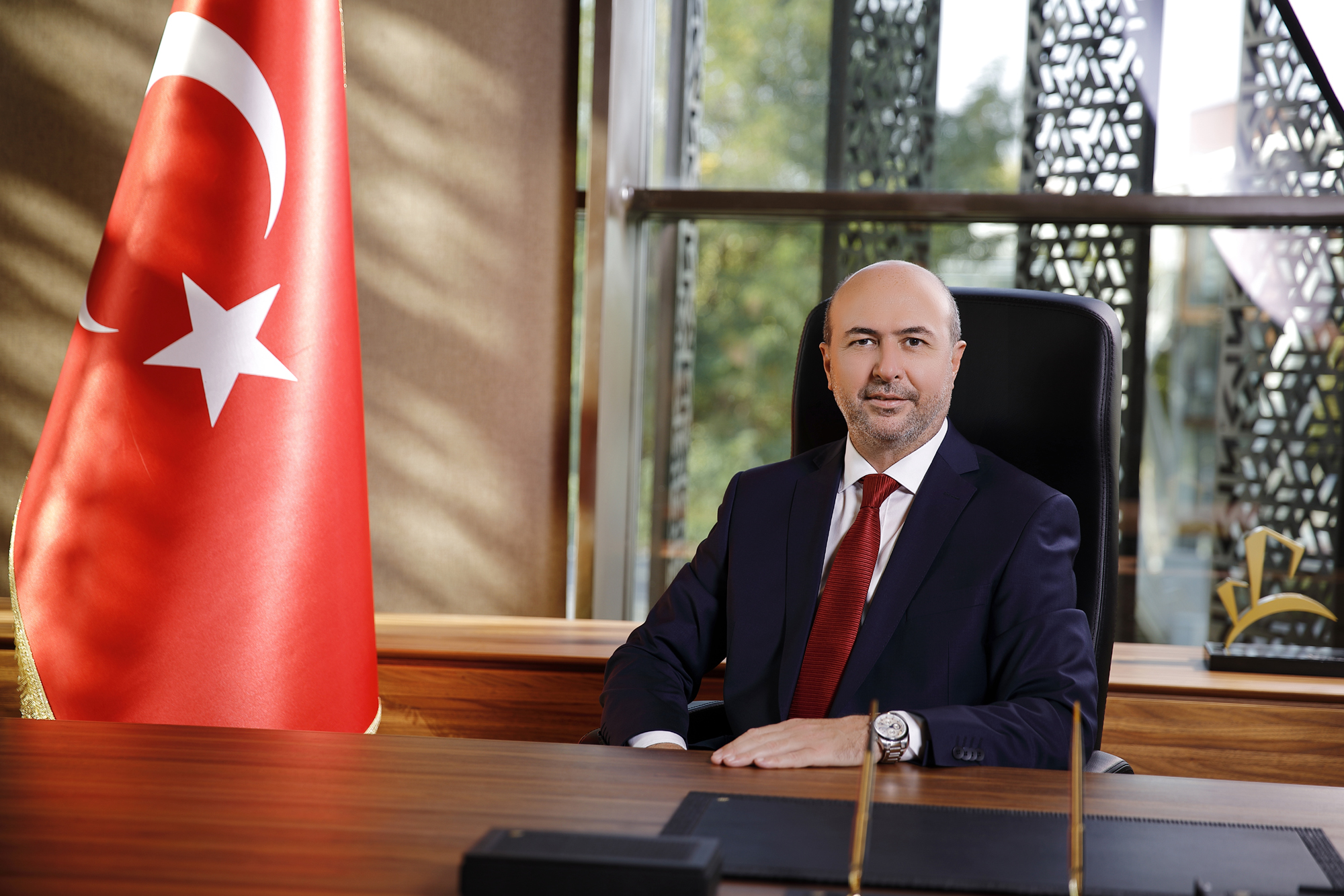 Bakan Dönmez açıklama yapıyor