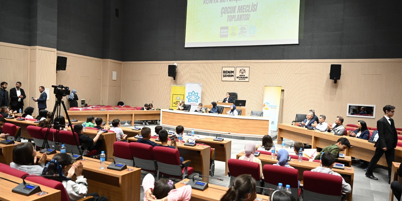 Afyonkarahisar'da yolcu otobüsü devrildi: 15 yaralı