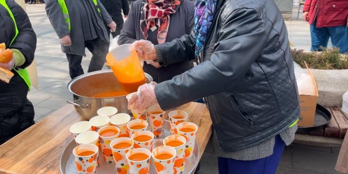 Dünya Görmeyenler Derneği’nden çorba ikramı