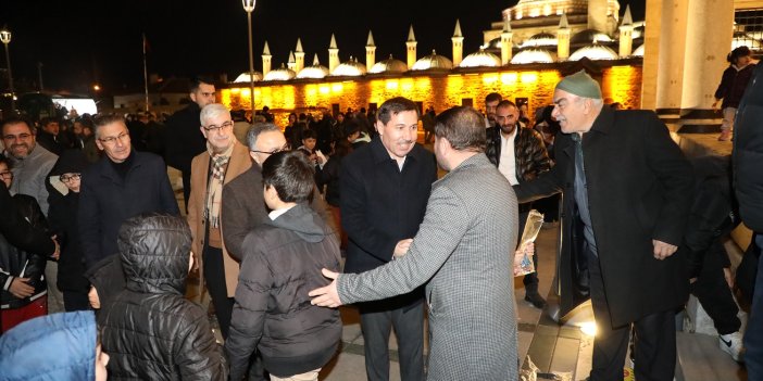 Karatay Belediyesi, Berat Kandili'nde vatandaşlara salep ikramında bulundu