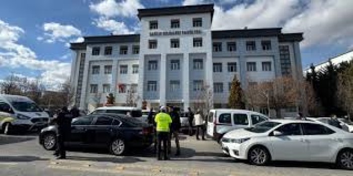 Konya'da dekan yardımcısını ve kendisini de vuran öğrenci hastanede öldü