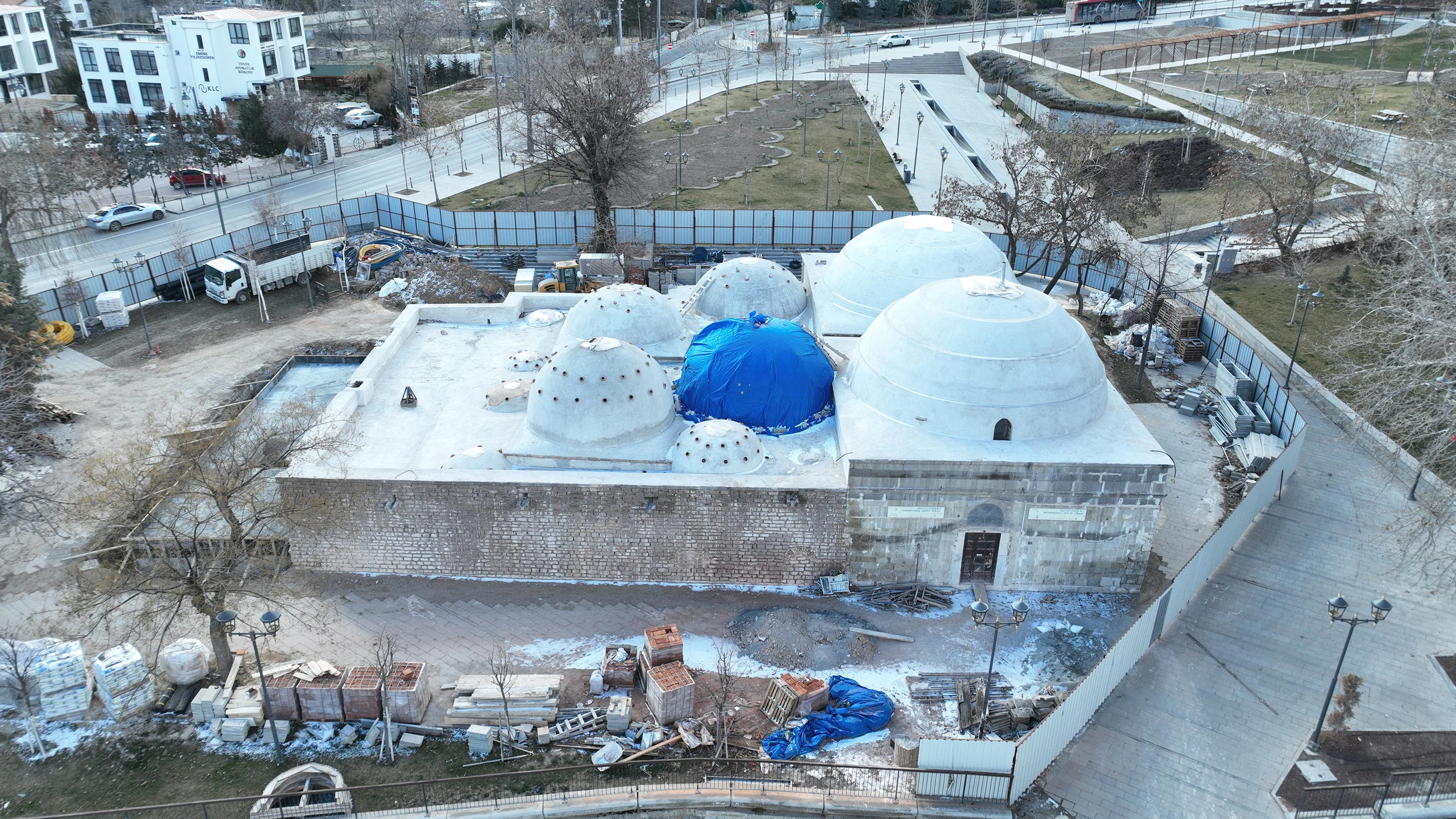 “Meram’daki Tarihi Karamanoğlu Mehmet Bey Hamamı’nı turizme kazandırıyoruz”