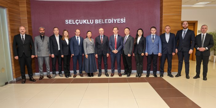 Çinli iş adamları Selçuklu Belediyesi'ni ziyaret etti