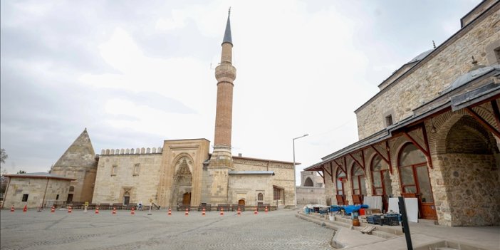 Prof. Dr. Muşmal: "Bu cami sadece ibadet edilen bir mekan değil''