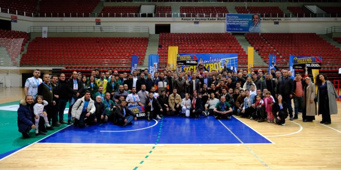 Konya Büyükşehir Belediyesi Kurumlar Arası Voleybol Turnuvası Düzenledi