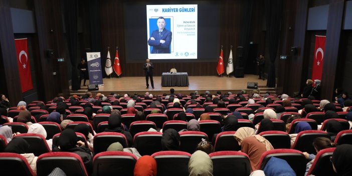 “Kariyer Günleri” Programı Gençleri Geleceğe Hazırlıyor