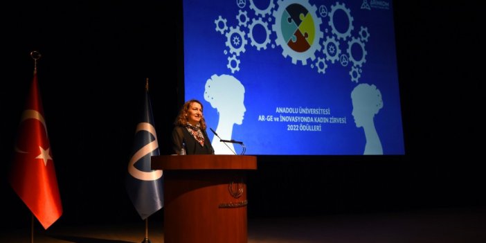 Ar-Ge ve İnovasyonda Kadın Raporu Yayımlandı:   İlaçta Ar-Ge Çalışmaları Kadınlara Emanet