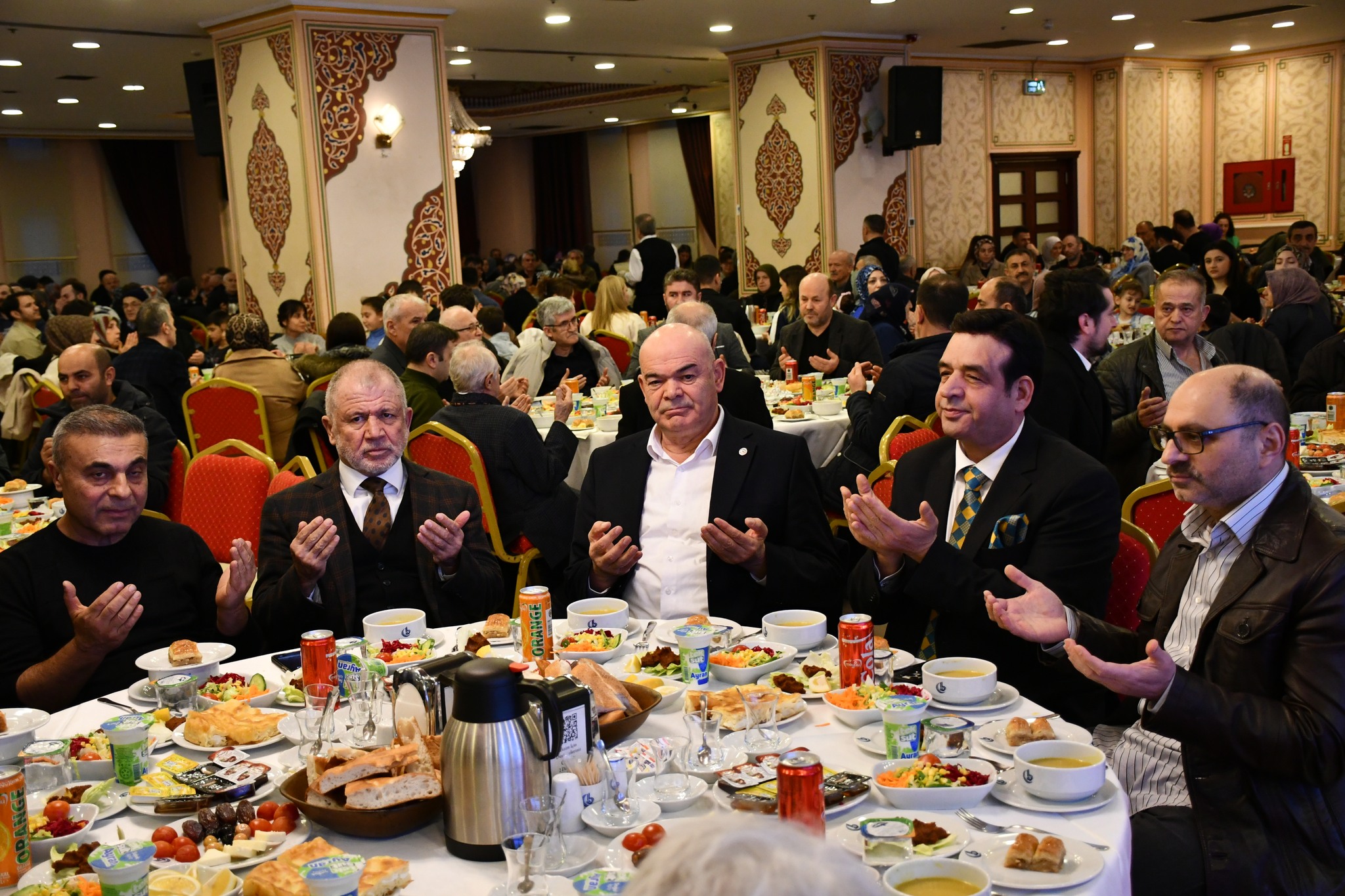 Bozkır Dereköylüler İstanbul’da iftarda buluştu