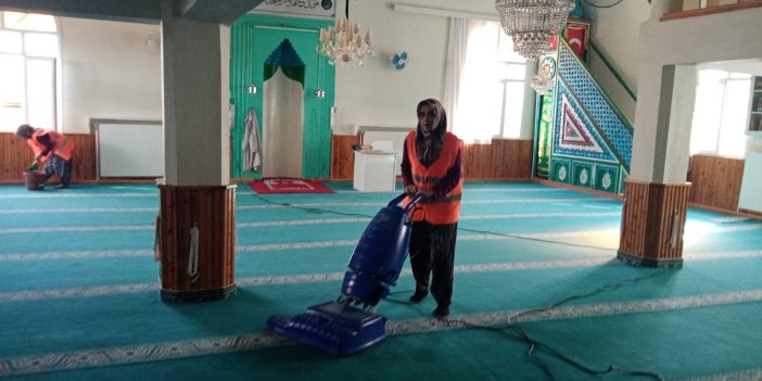 Konya'da camiler temizleniyor