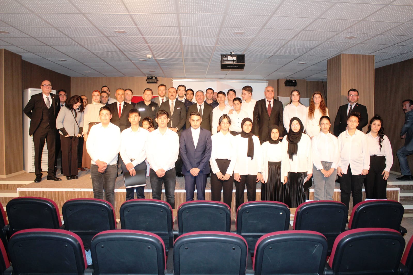 Yunak'ta İstiklal Marşı'nın kabulünün 104. Yılı kutlandı