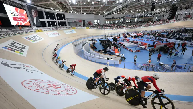 Konya Olimpik Veledromu'nda dünya rekoru