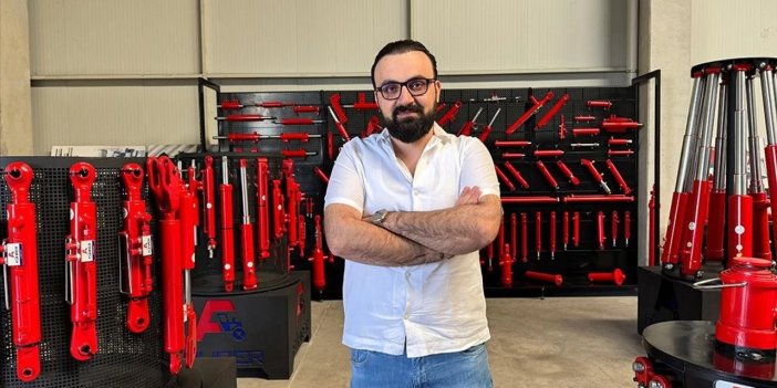 Babasından öğrendiği meslekte kendi fabrikasını kurdu