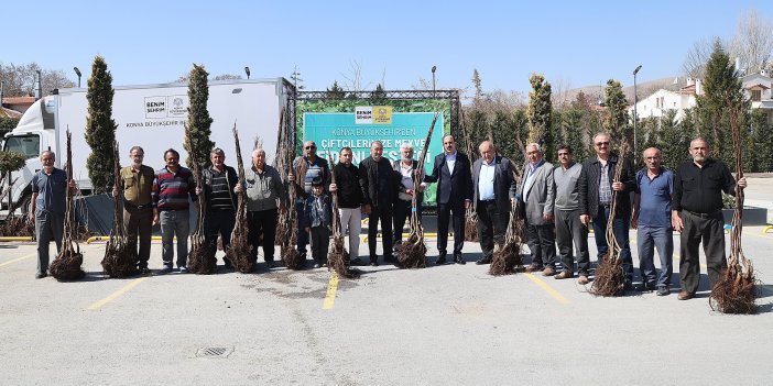 Konya Büyükşehir Tarımsal Kalkınma İçin Bu Sezon 72 Bin Meyve Fidanı Dağıtıyor