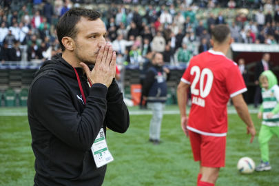 Bursaspor Batalla ile yolları ayırdı