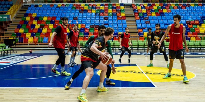 Konya Büyükşehir Belediyespor Trabzon'a hazırlanıyor