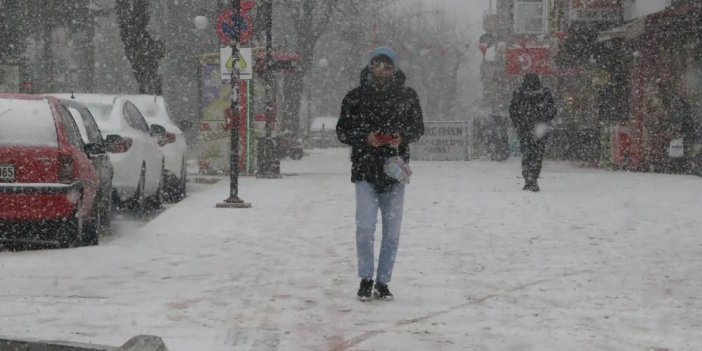 Konya'da sıcaklık 10 derecenin altına düştü