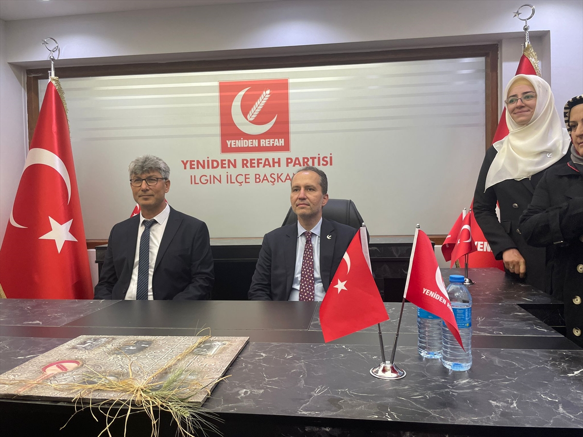 Yeniden Refah Partisi Genel Başkanı Erbakan, Konya'da ziyaretlerde bulundu