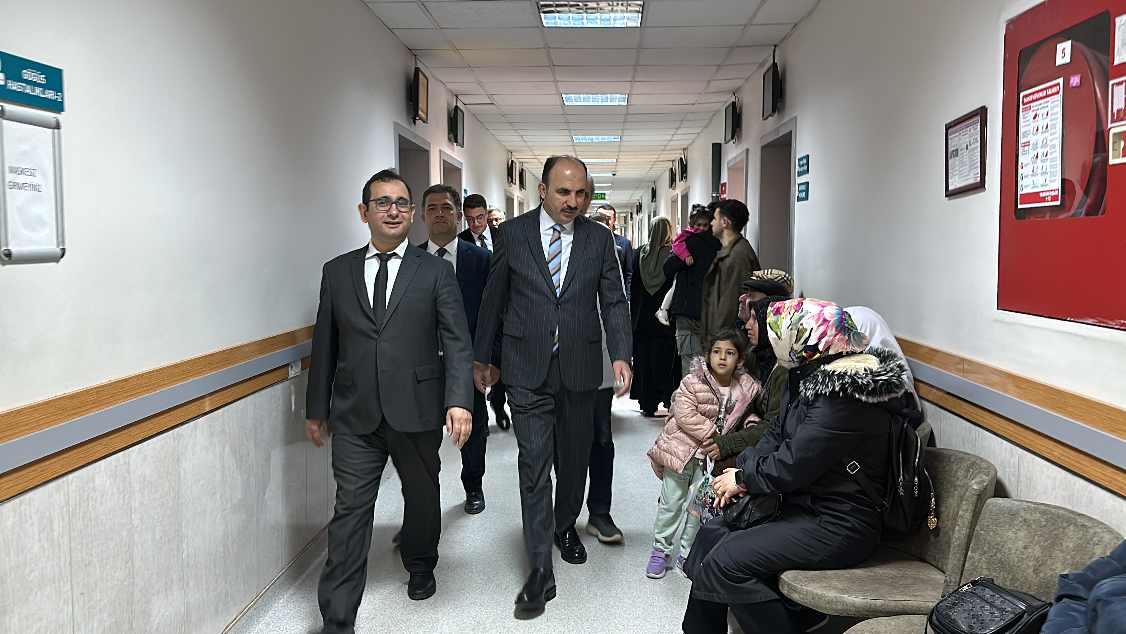 Başkan Altay Meram Devlet Hastanesi’nde hastaları ziyaret etti