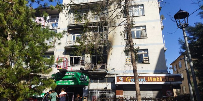 Konya'da 4 katlı binada yangın