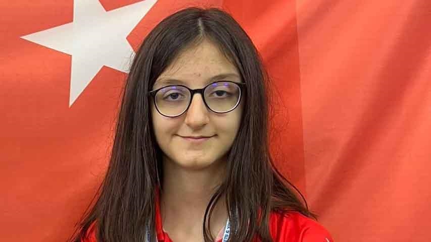 Satranç oyuncusu Arya Aydoğan, 14 yaş altında dünya şampiyonu oldu